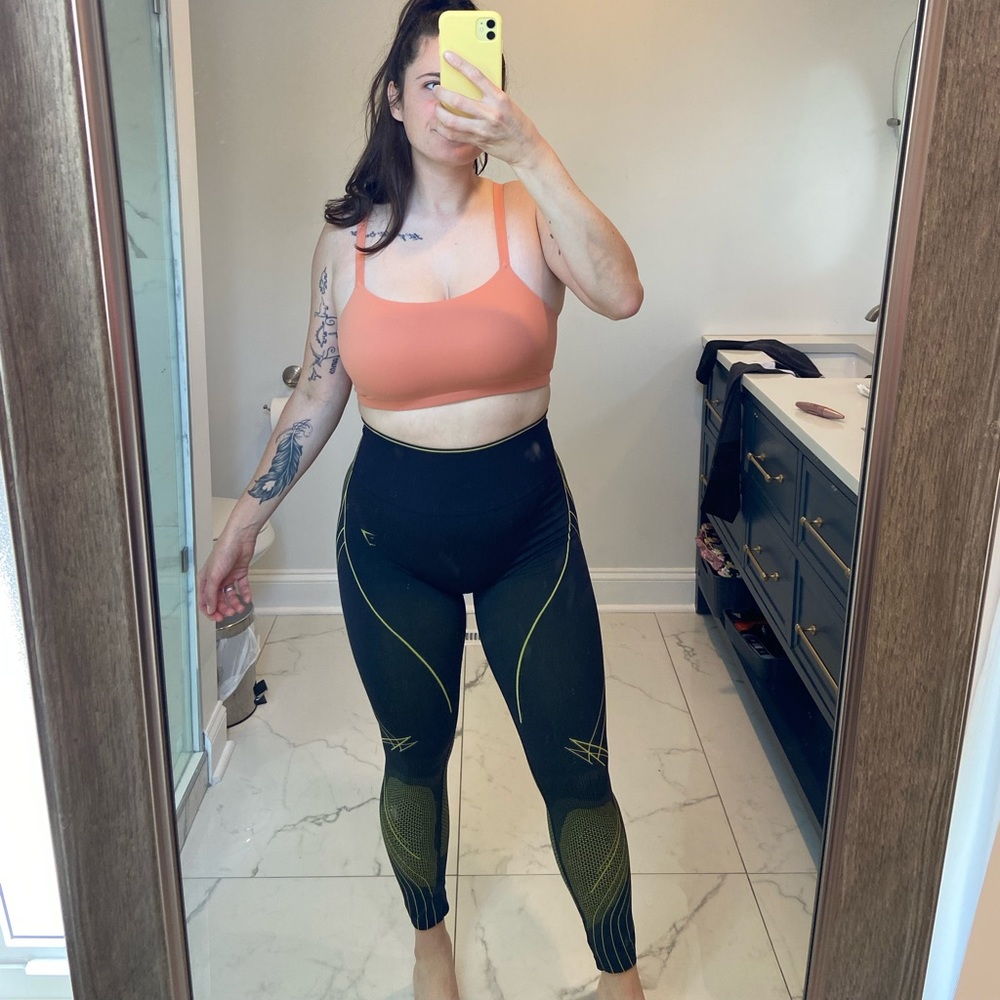 Gymshark green and black leggings 🖤💚